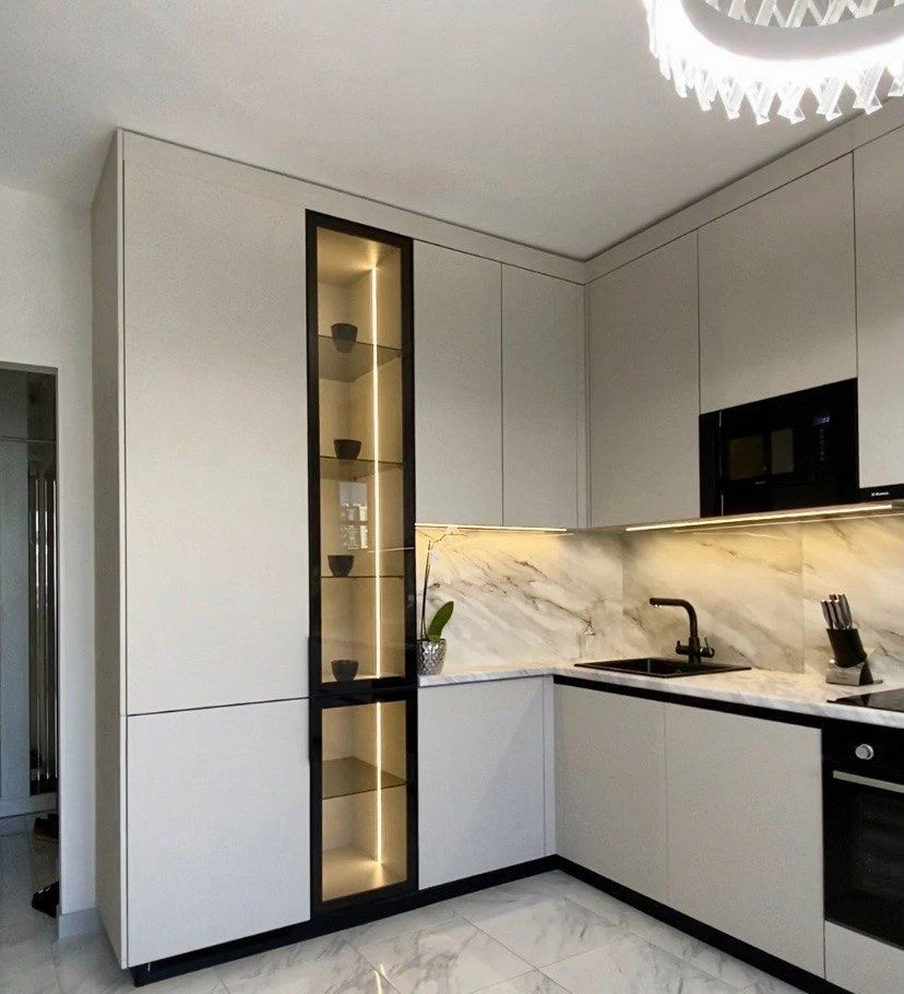 Кухонный гарнитур в рассрочку. Фурнитура Blum
