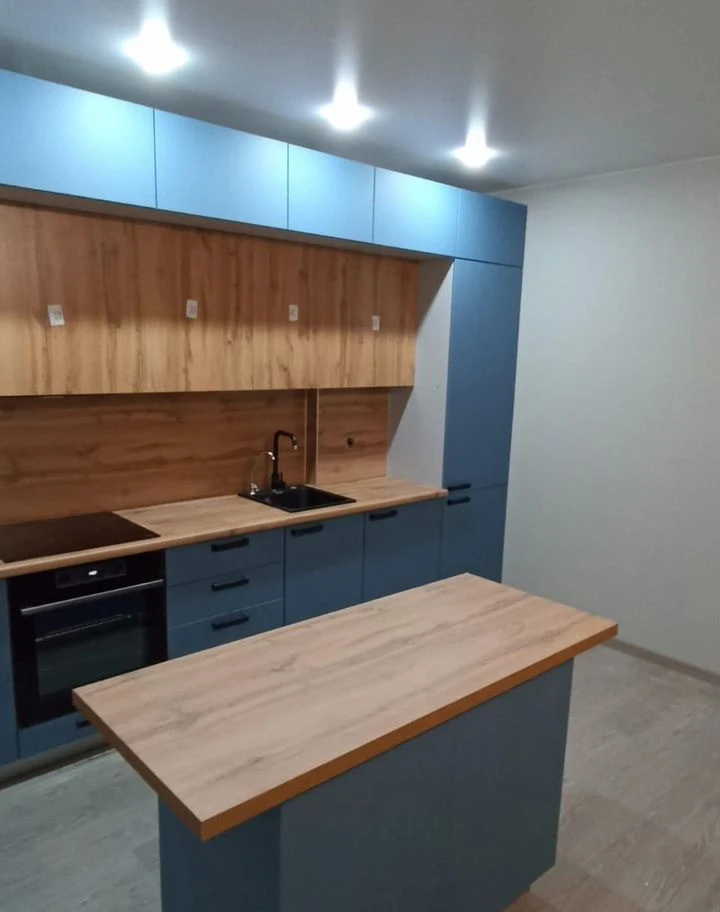 Красивая кухня (новая) на заказ